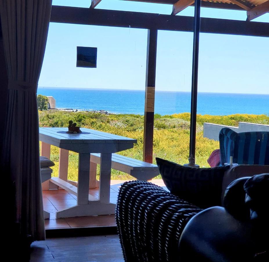 Hotel West Coast Seaside Getaway à Grotto Bay Extérieur photo
