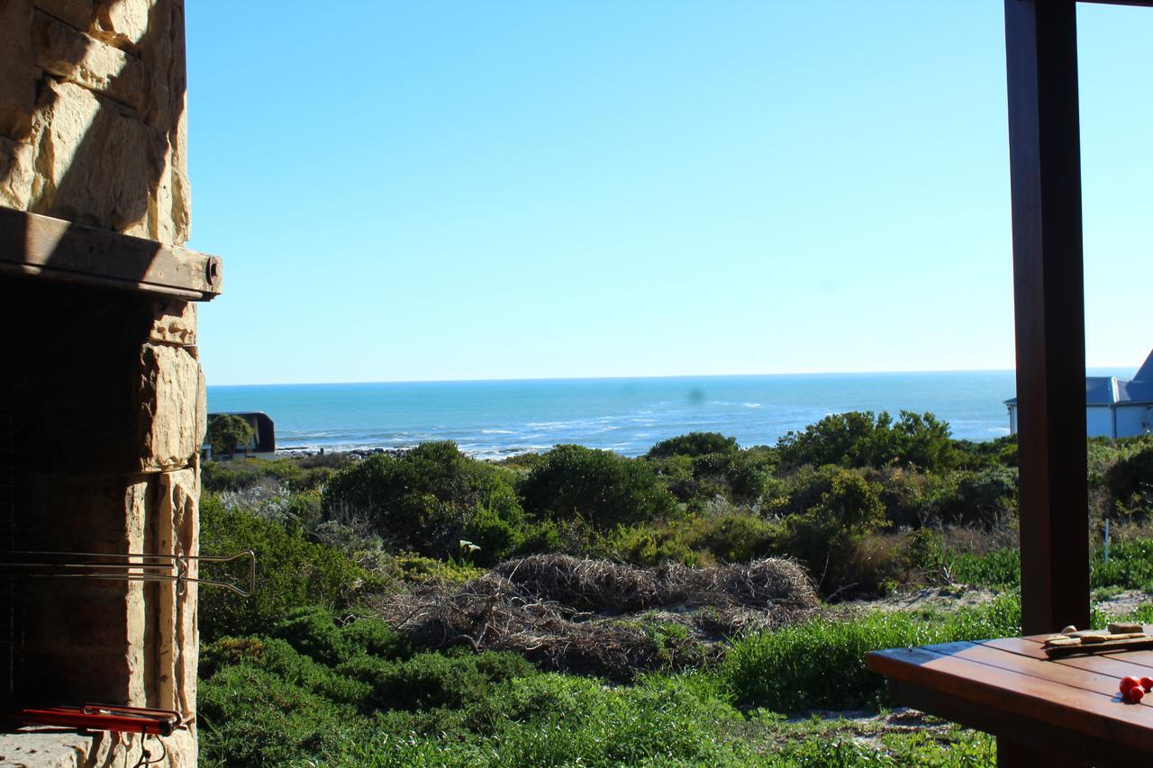 Hotel West Coast Seaside Getaway à Grotto Bay Extérieur photo